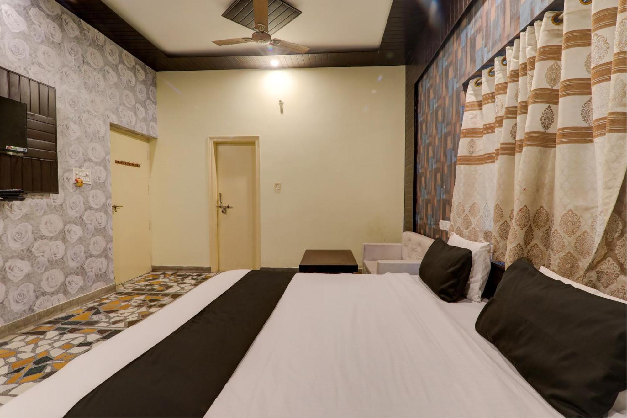 Hotel O Flagship Adbhut Moment Hotel Bénarès Extérieur photo