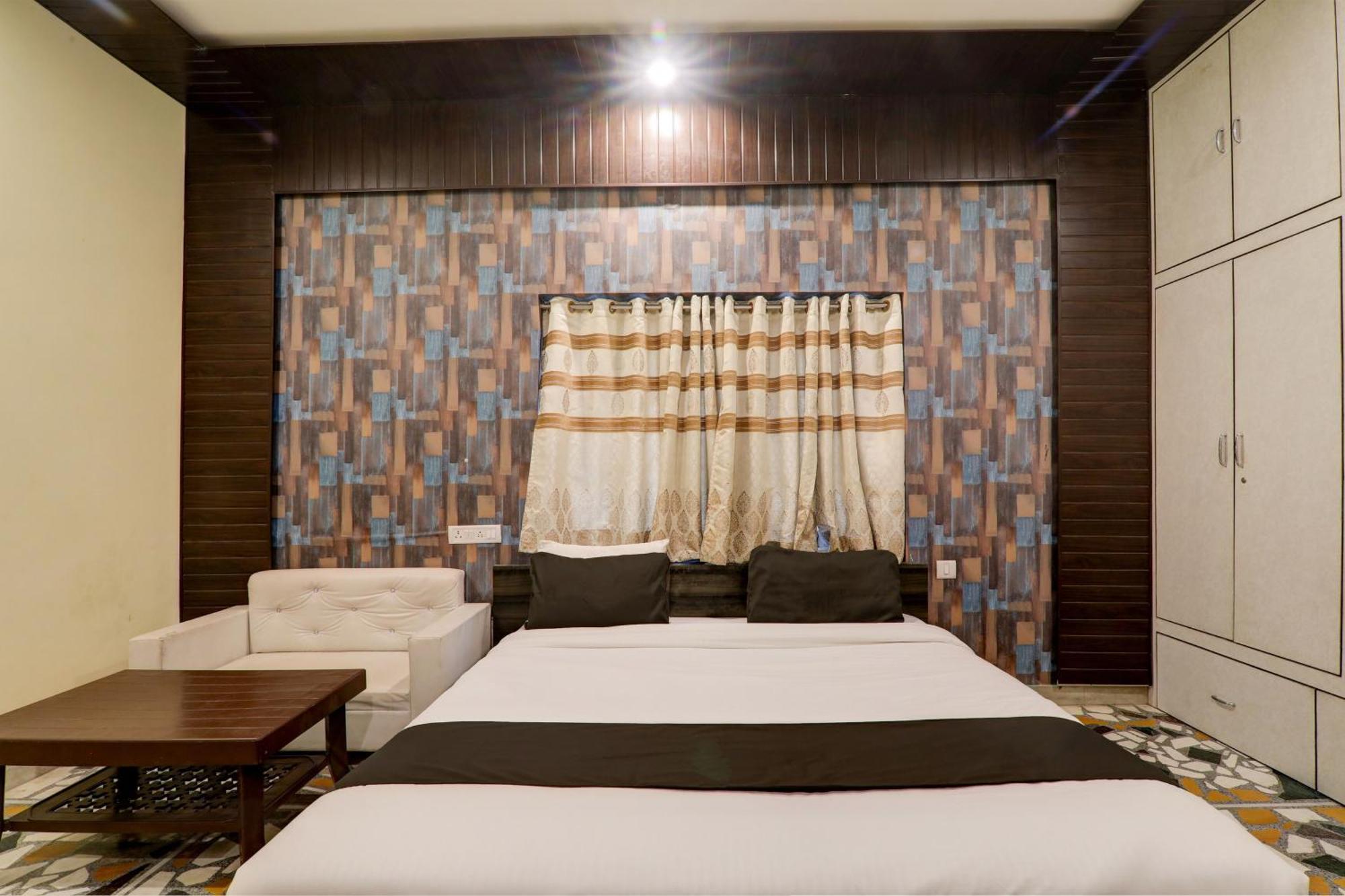 Hotel O Flagship Adbhut Moment Hotel Bénarès Extérieur photo