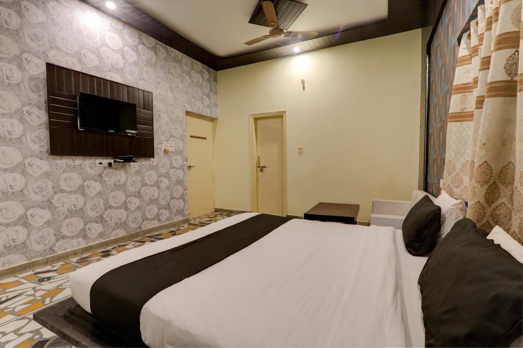 Hotel O Flagship Adbhut Moment Hotel Bénarès Extérieur photo